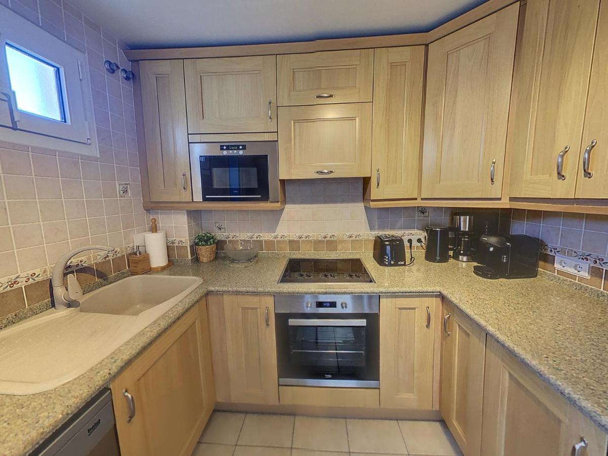 Sitio de Calahonda Frontline Beach Penthouse In Mi Capricho מראה חיצוני תמונה