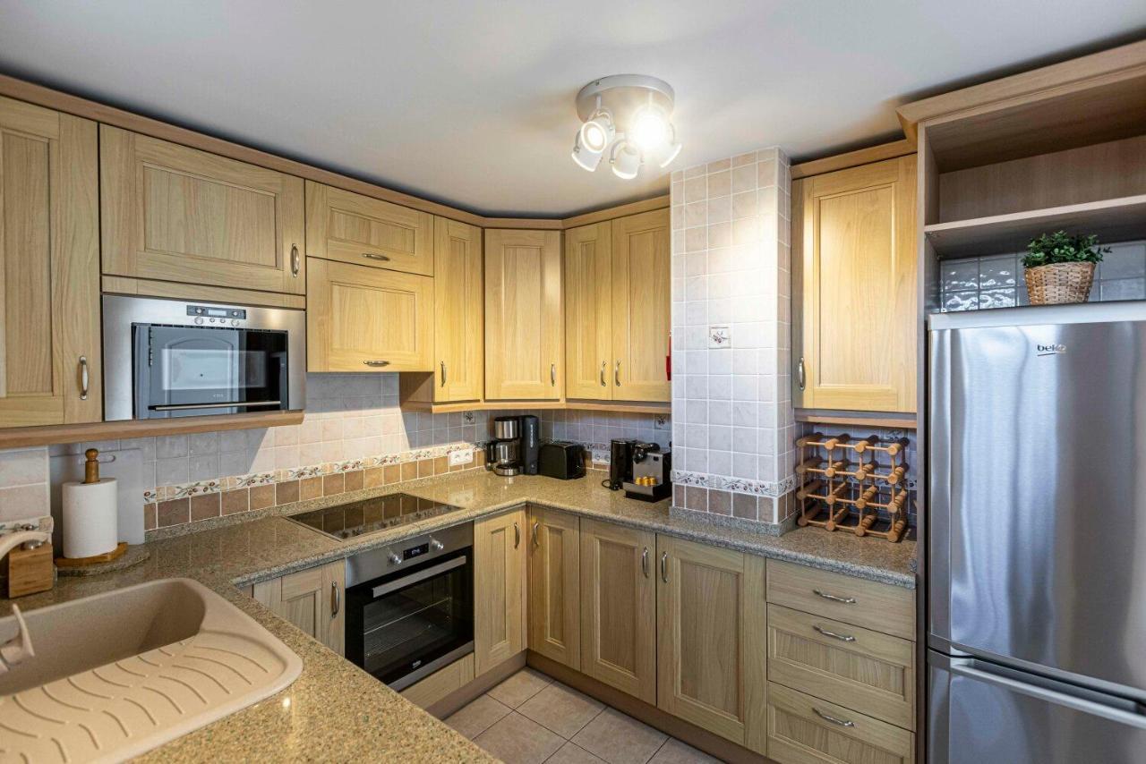 Sitio de Calahonda Frontline Beach Penthouse In Mi Capricho מראה חיצוני תמונה