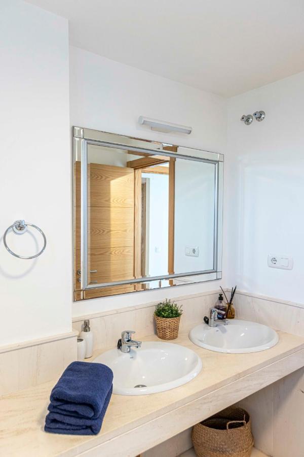 Sitio de Calahonda Frontline Beach Penthouse In Mi Capricho מראה חיצוני תמונה